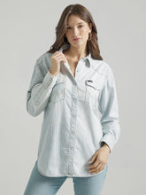 Load image into Gallery viewer, Wrangler retro boyfriend peral snap top
