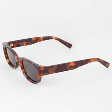 Load image into Gallery viewer, 3AM BY H&amp;D ACCESSORIES - Classic Tinted Bar Sunglasses
