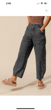 Load image into Gallery viewer, The ‘barely barrel’ jeans
