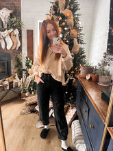 Load image into Gallery viewer, The ‘barely barrel’ jeans
