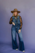 Load image into Gallery viewer, the 'show ring' jeans
