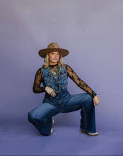 Load image into Gallery viewer, the 'show ring' jeans
