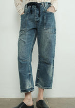 Load image into Gallery viewer, ‘Eyelet’ barrel jeans
