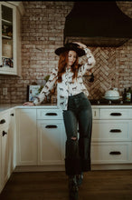 Load image into Gallery viewer, the 'mom but trendy' jeans
