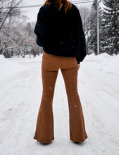 Load image into Gallery viewer, the 'vibe' flares
