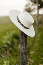 Load image into Gallery viewer, Charlie 1 Horse 'high desert wide brim straw hat'
