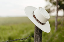 Load image into Gallery viewer, Charlie 1 Horse 'high desert wide brim straw hat'
